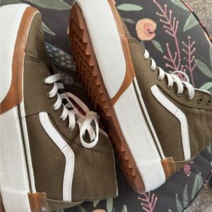 Platform Vans, Olive Green. Women’s 10